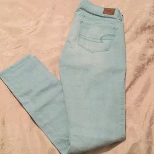 American Eagle light blue skinny jean         #131